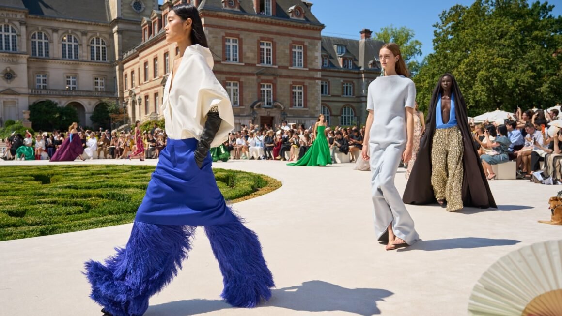 In Paris, Continuity and the Present Moment Collide